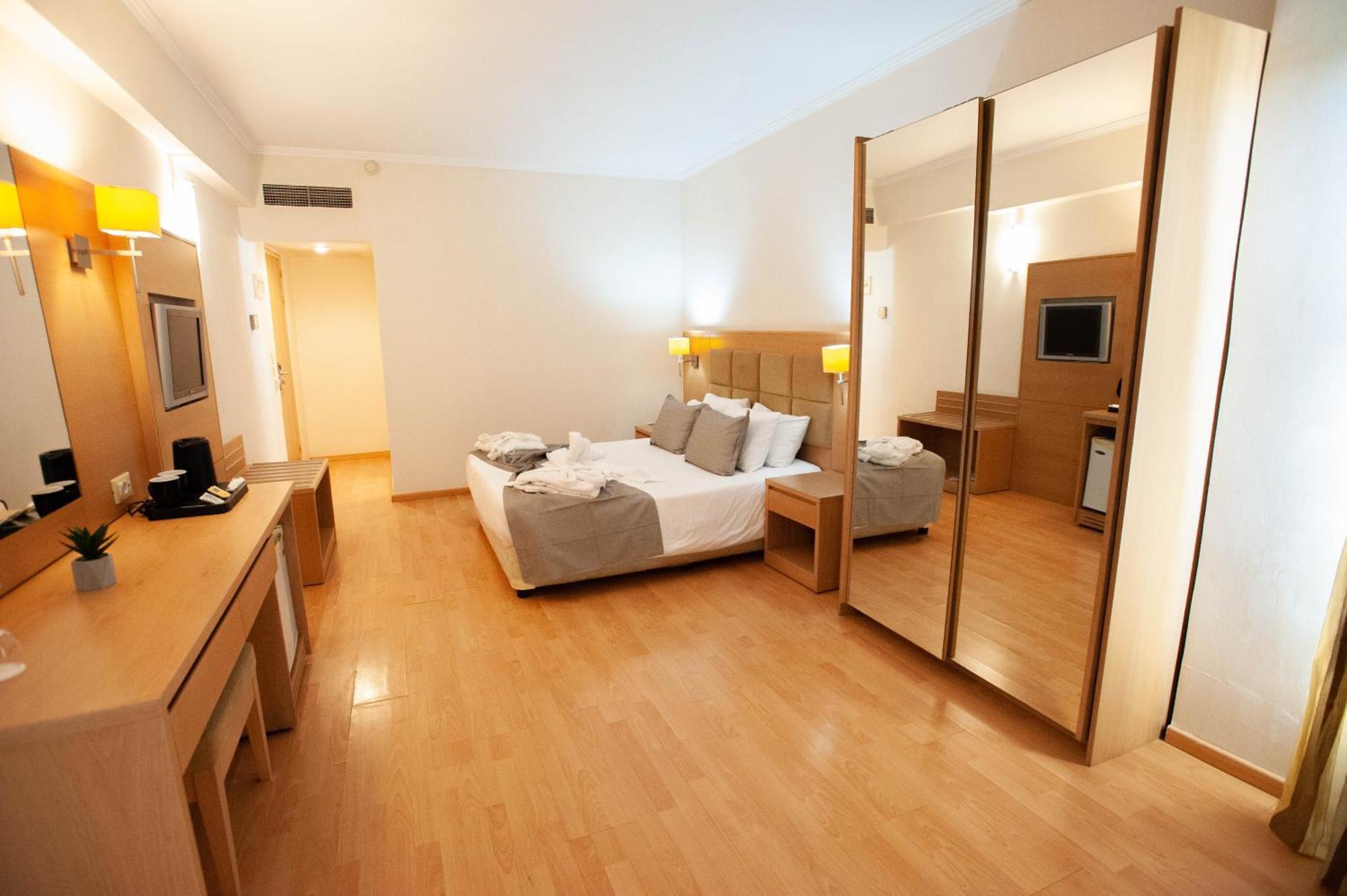 Hotel Rhodos Horizon Marina - Adults Only Rhodes City Exterior foto